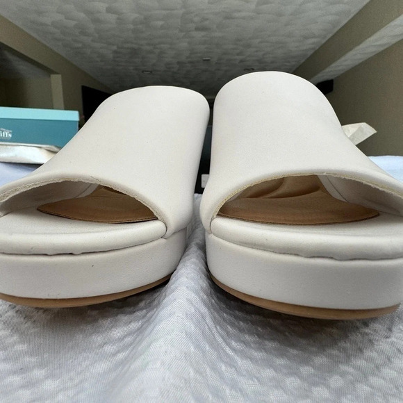 CL by Laundry Get On Platform Heel Sandals in White New in Box size 10 / 41 - Picture 10 of 16